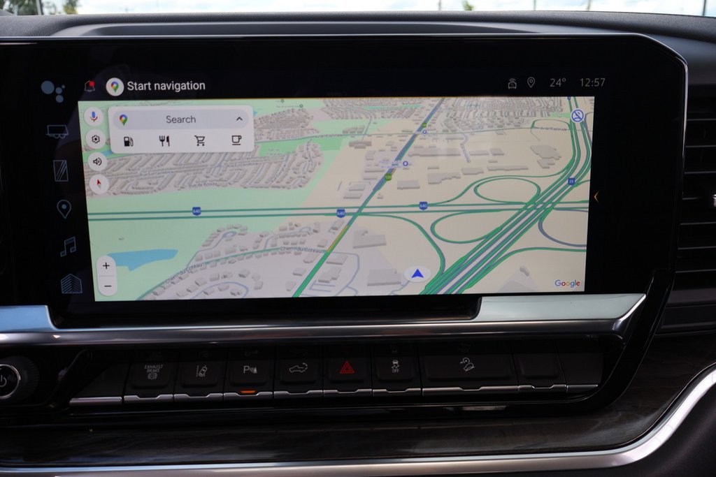 2025 Chevrolet Silverado 2500 HD LTZ in Terrebonne, Quebec - 17 - w1024h768px