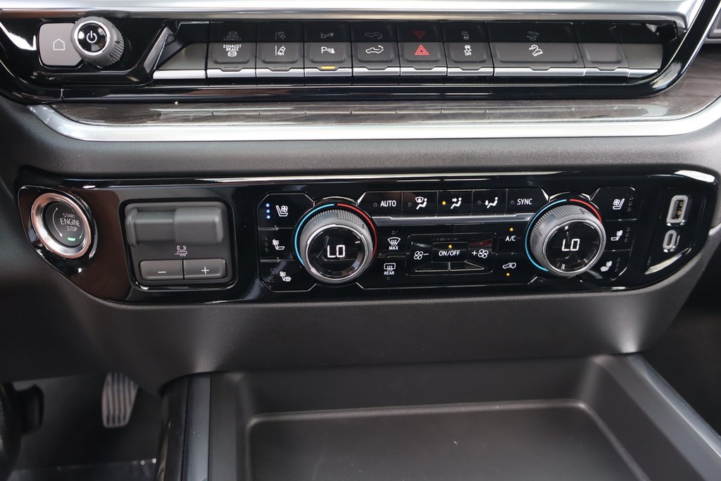 2025 Chevrolet Silverado 2500 HD LTZ in Terrebonne, Quebec - 18 - w1024h768px