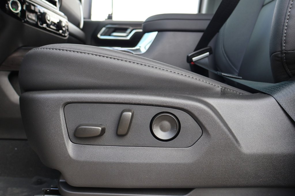 2025 Chevrolet Silverado 2500 HD LTZ in Terrebonne, Quebec - 10 - w1024h768px