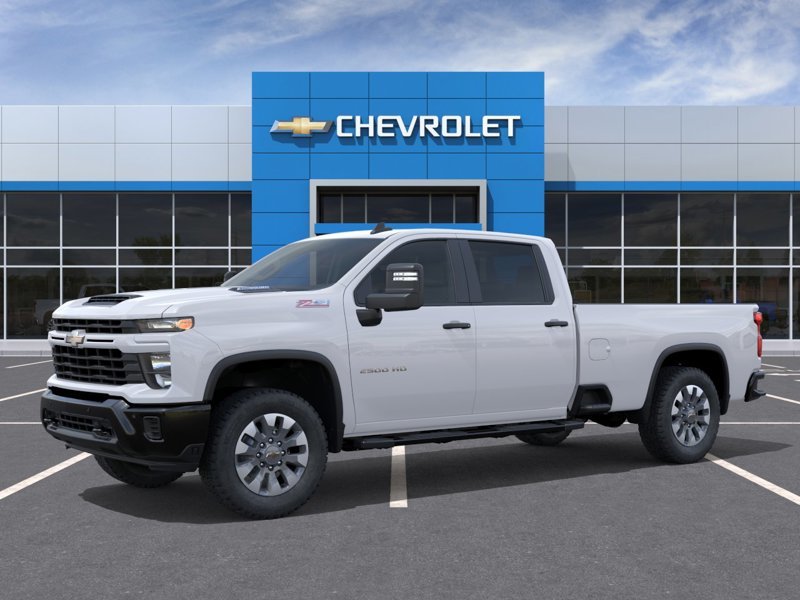 Chevrolet Silverado 2500 HD CUSTOM 2026 à Terrebonne, Québec - 2 - w1024h768px