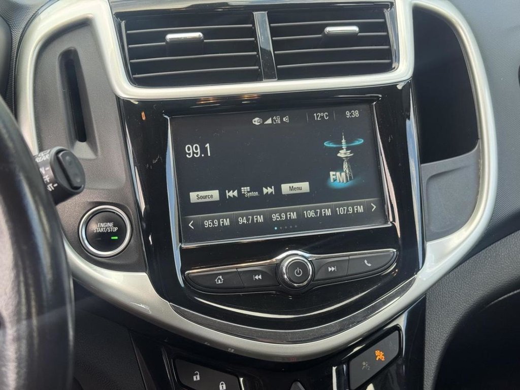 2017 Chevrolet Sonic LT RS Toit Ouvrant Bas Kilométrage in Terrebonne, Quebec - 13 - w1024h768px