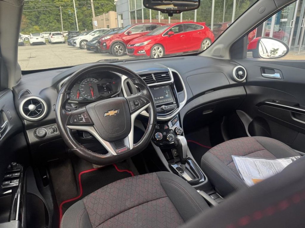 2017 Chevrolet Sonic LT RS Toit Ouvrant Bas Kilométrage in Terrebonne, Quebec - 10 - w1024h768px