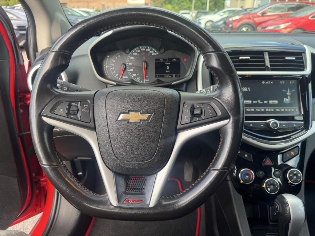 2017 Chevrolet Sonic LT RS Toit Ouvrant Bas Kilométrage in Terrebonne, Quebec - 11 - w1024h768px