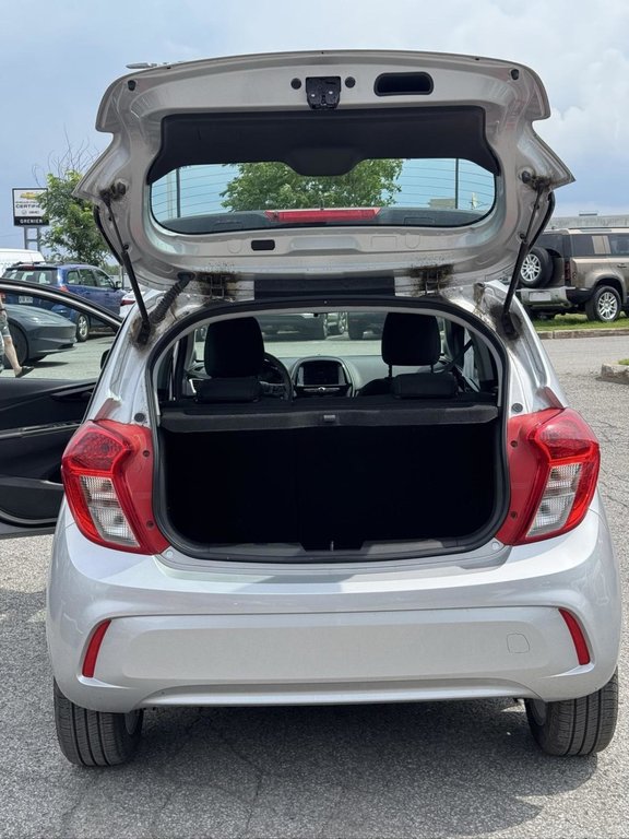 2022 Chevrolet Spark 1LT * Bas Kilométrage * in Terrebonne, Quebec - 15 - w1024h768px