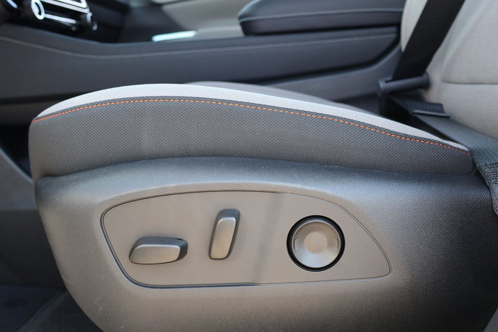 2025 Chevrolet Traverse LT in Terrebonne, Quebec - 11 - w1024h768px