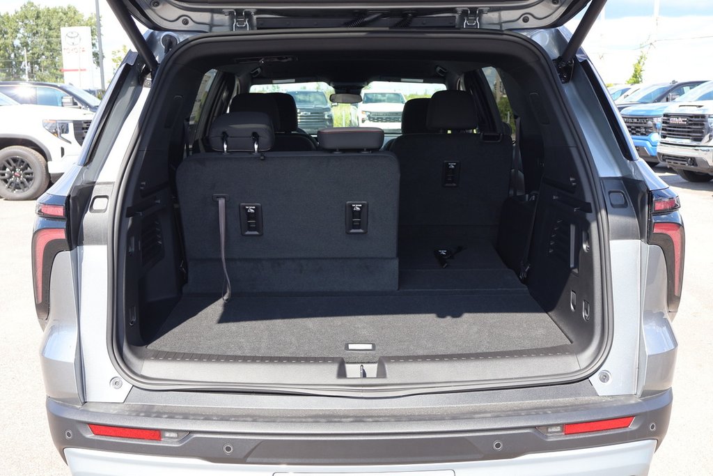 2025 Chevrolet Traverse LT in Terrebonne, Quebec - 7 - w1024h768px