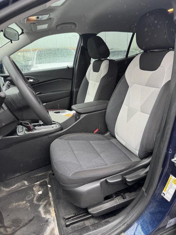 2024 Chevrolet Trax LS Air CLimatisé * Bas Kilométrage in Terrebonne, Quebec - 8 - w1024h768px