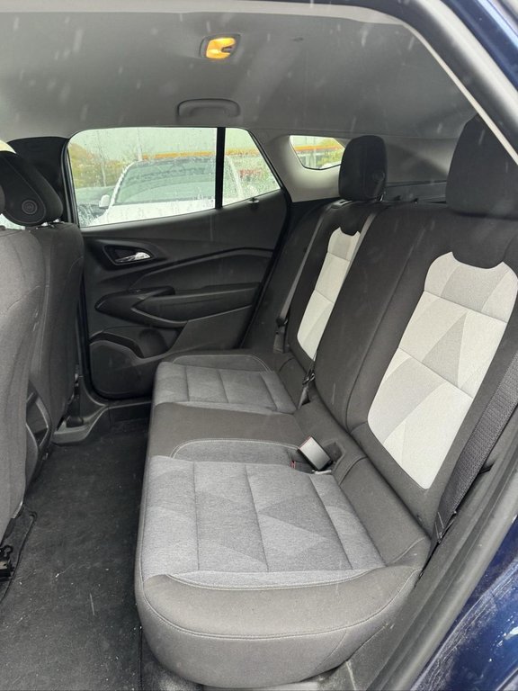 2024 Chevrolet Trax LS Air CLimatisé * Bas Kilométrage in Terrebonne, Quebec - 9 - w1024h768px