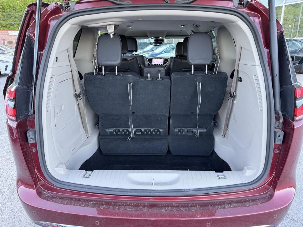 2022 Chrysler Pacifica Hybrid Touring L Cuir Bas Kilométrage in Terrebonne, Quebec - 22 - w1024h768px