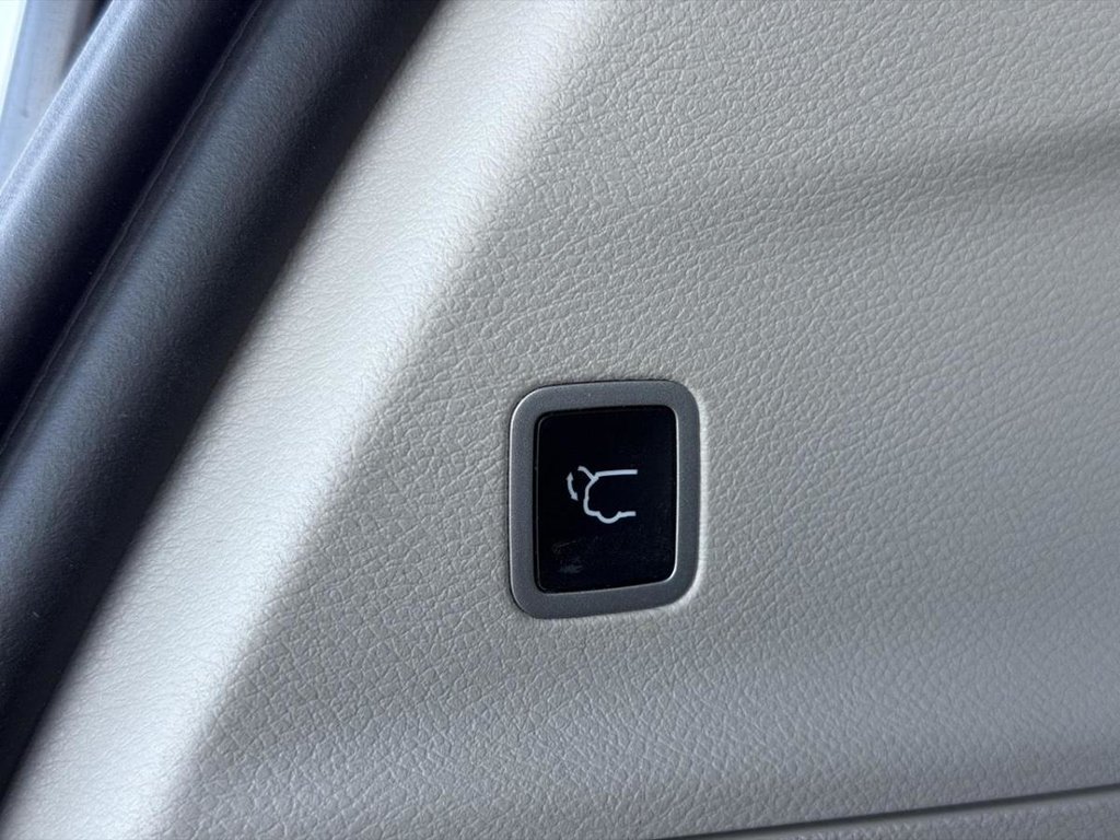 2022 Chrysler Pacifica Hybrid Touring L Cuir Bas Kilométrage in Terrebonne, Quebec - 23 - w1024h768px