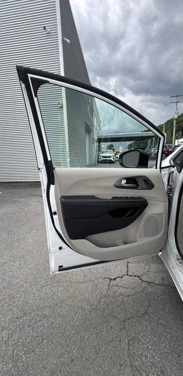 Chrysler Pacifica Touring-L Caméra De Recul 2024 à Terrebonne, Québec - 7 - w1024h768px