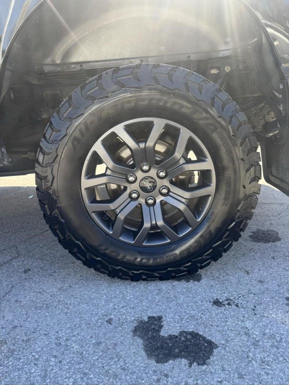 Ford F-150 TREMOR 402A Crew Toit Panoramique Cuir 2022 à Terrebonne, Québec - 16 - w1024h768px