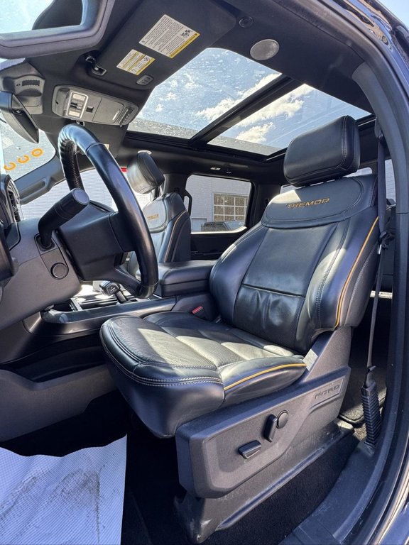 Ford F-150 TREMOR 402A Crew Toit Panoramique Cuir 2022 à Terrebonne, Québec - 8 - w1024h768px