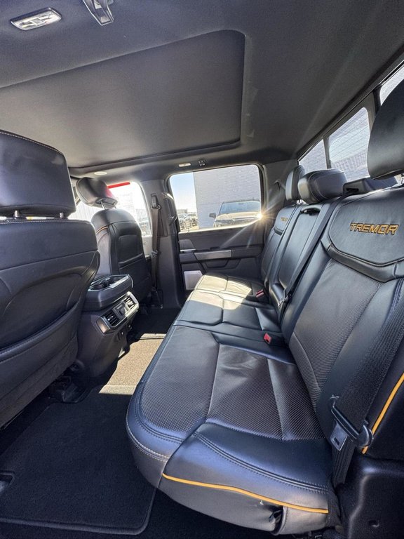 Ford F-150 TREMOR 402A Crew Toit Panoramique Cuir 2022 à Terrebonne, Québec - 9 - w1024h768px