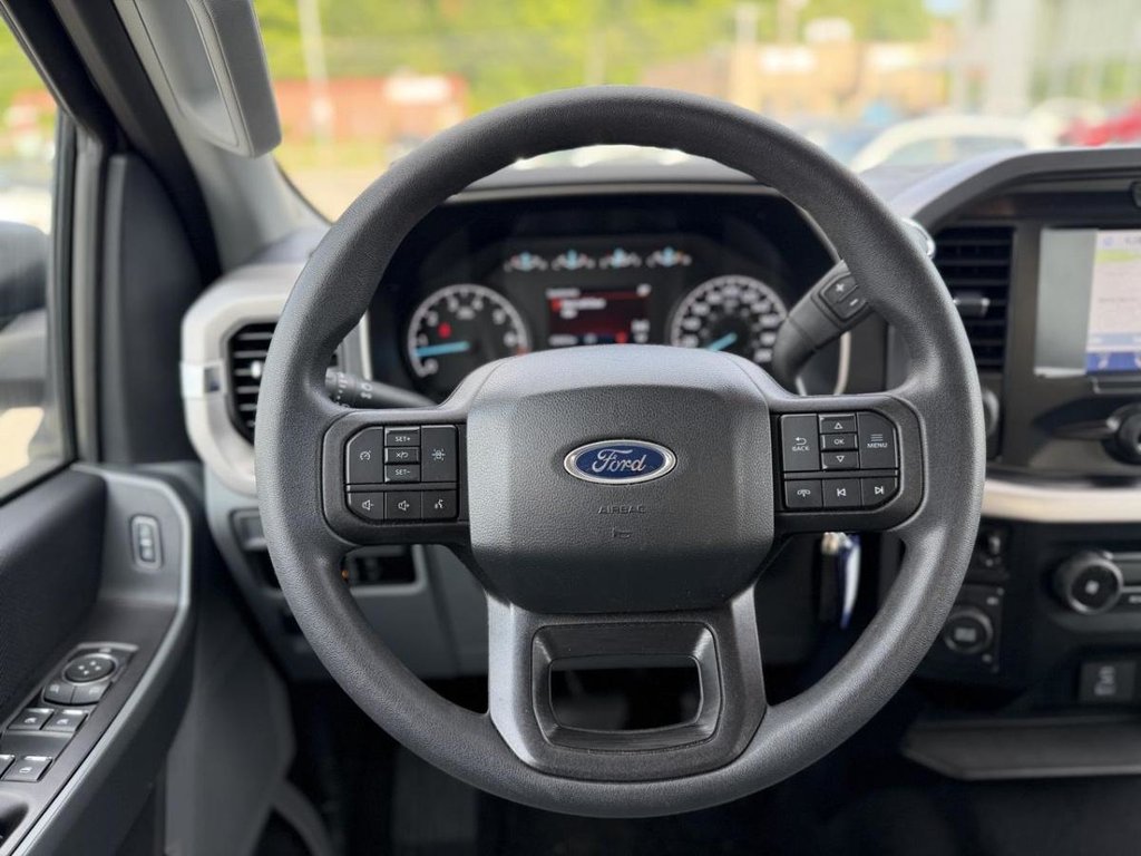 2023 Ford F-150 XLT XTR Supercrew Bas Kilométrage in Terrebonne, Quebec - 16 - w1024h768px
