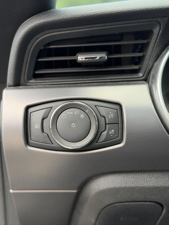 2022 Ford Mustang GT Premium in Terrebonne, Quebec - 10 - w1024h768px