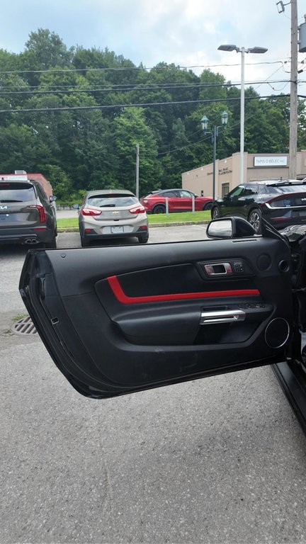 2022 Ford Mustang GT Premium in Terrebonne, Quebec - 6 - w1024h768px