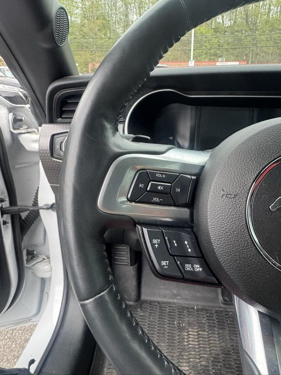 Ford Mustang GT Premium Bas Kilométrage Convertible 2023 à Terrebonne, Québec - 11 - w1024h768px