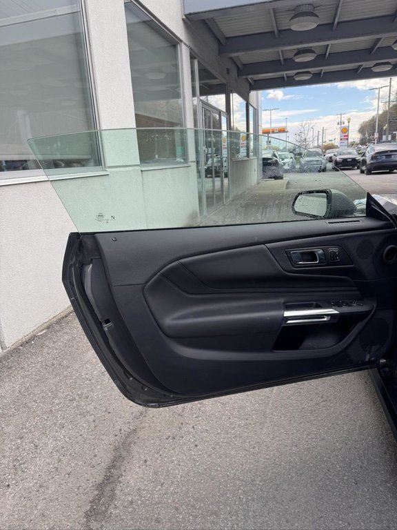 Ford Mustang GT Premium Convertible Bas Kilométrage 2026 à Terrebonne, Québec - 7 - w1024h768px