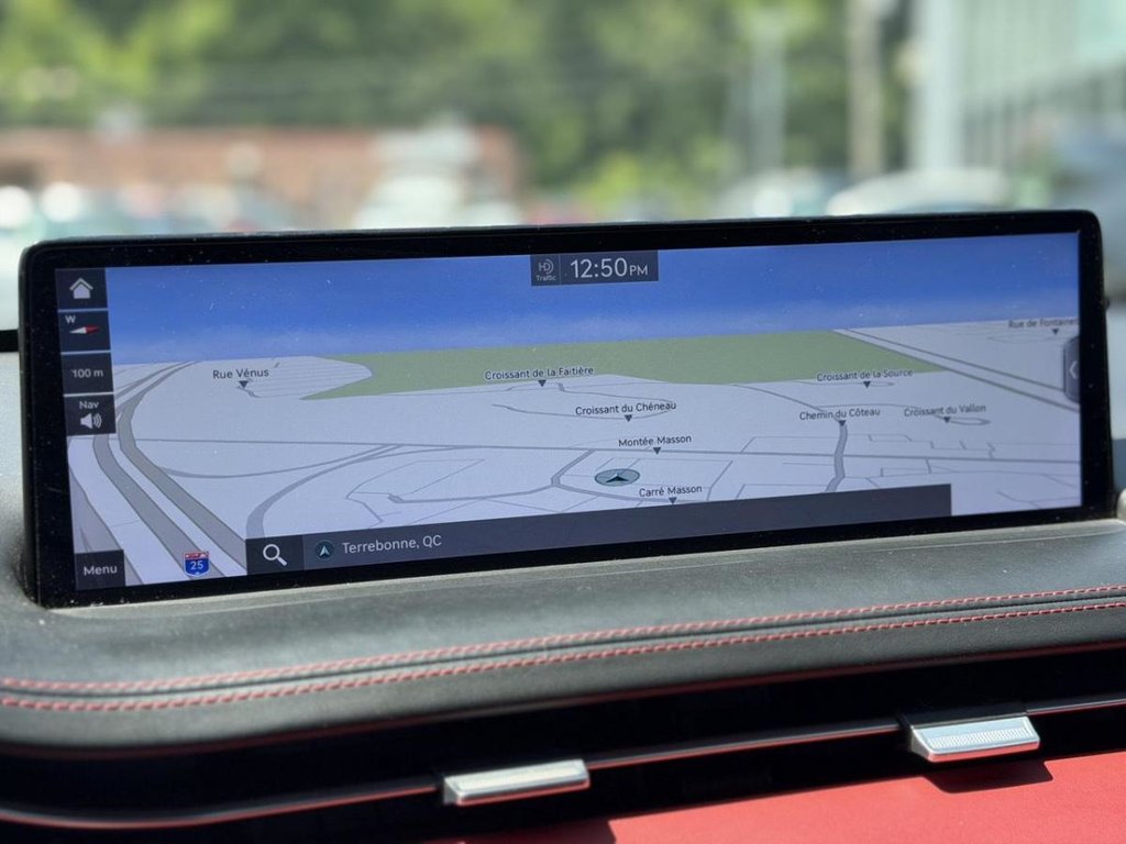 2022 GENESIS GV70 3.5T Sport Plus Intérieur Rouge in Terrebonne, Quebec - 15 - w1024h768px