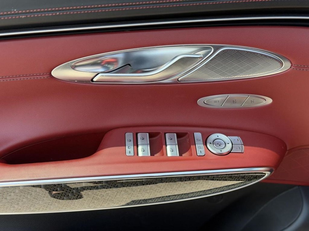 2022 GENESIS GV70 3.5T Sport Plus Intérieur Rouge in Terrebonne, Quebec - 7 - w1024h768px