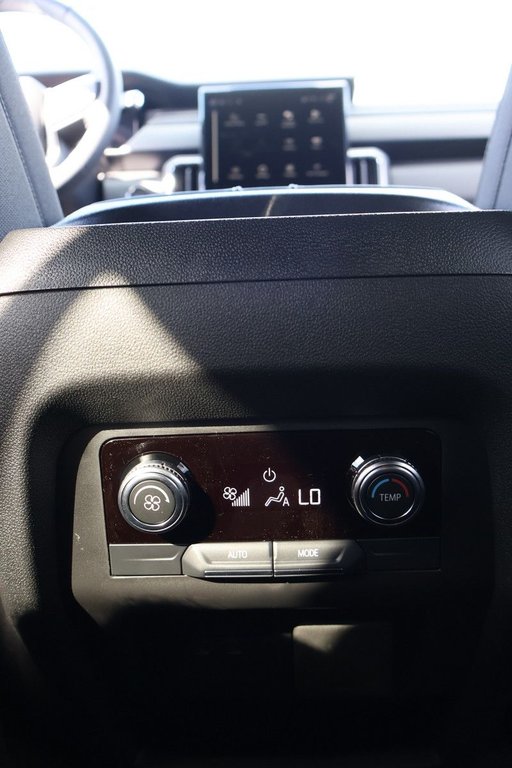 2025 GMC Acadia Elevation in Terrebonne, Quebec - 21 - w1024h768px