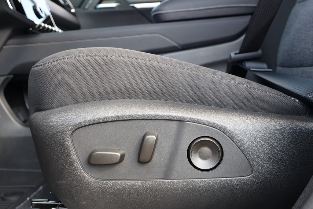 2025 GMC Acadia Elevation in Terrebonne, Quebec - 11 - w1024h768px
