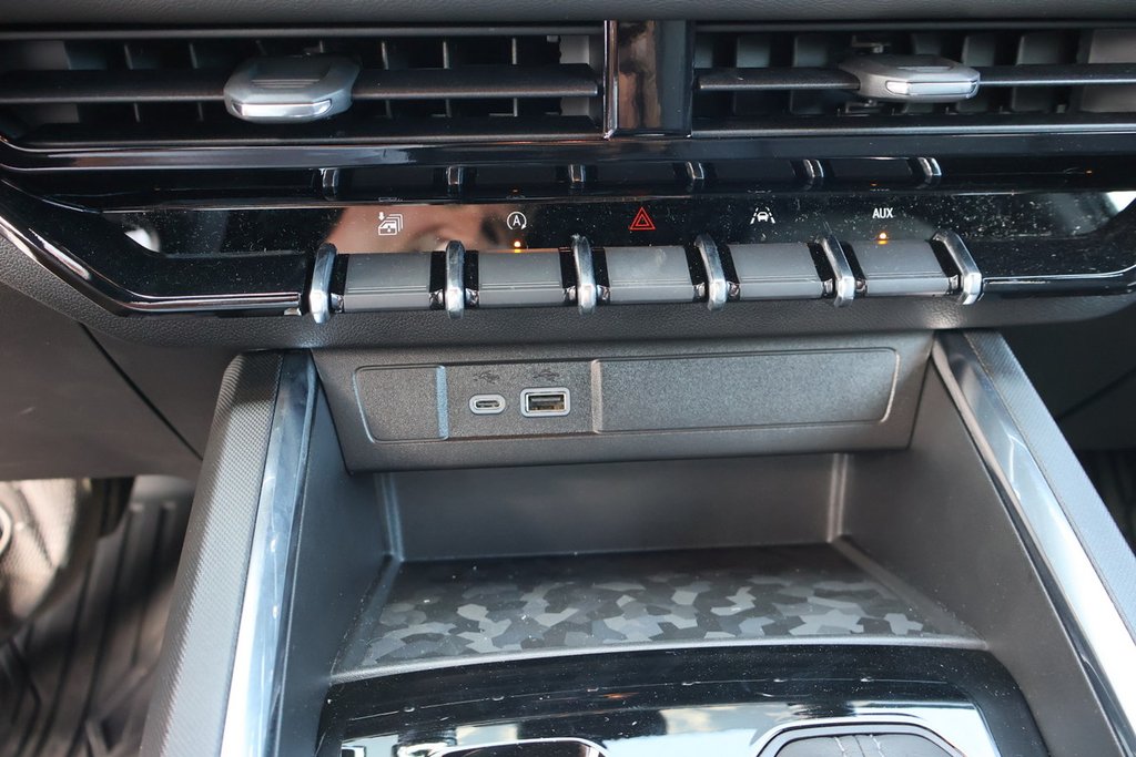 2025 GMC Canyon ELEVATION in Terrebonne, Quebec - 17 - w1024h768px
