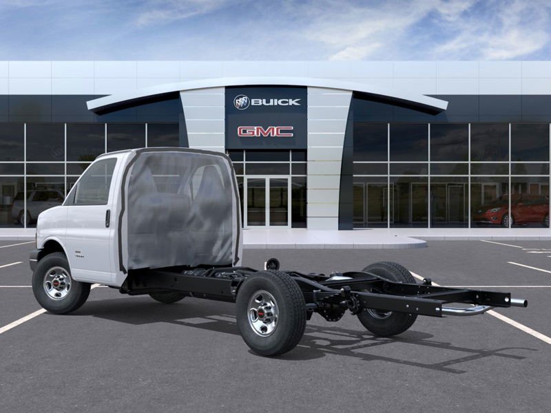 2026 GMC Savana Cutaway 3500 WT 159'' in Terrebonne, Quebec - 3 - w1024h768px