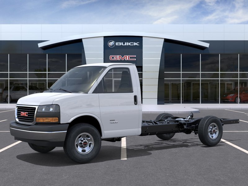 2026 GMC Savana Cutaway 3500 WT 159'' in Terrebonne, Quebec - 2 - w1024h768px