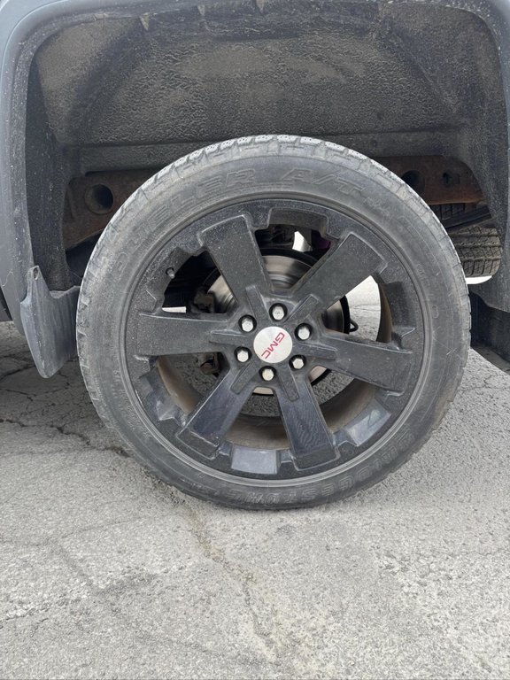 2015 GMC Sierra 1500 SLE Crew Cab Kodiak All Terrain Z71 5.3 in Terrebonne, Quebec - 16 - w1024h768px