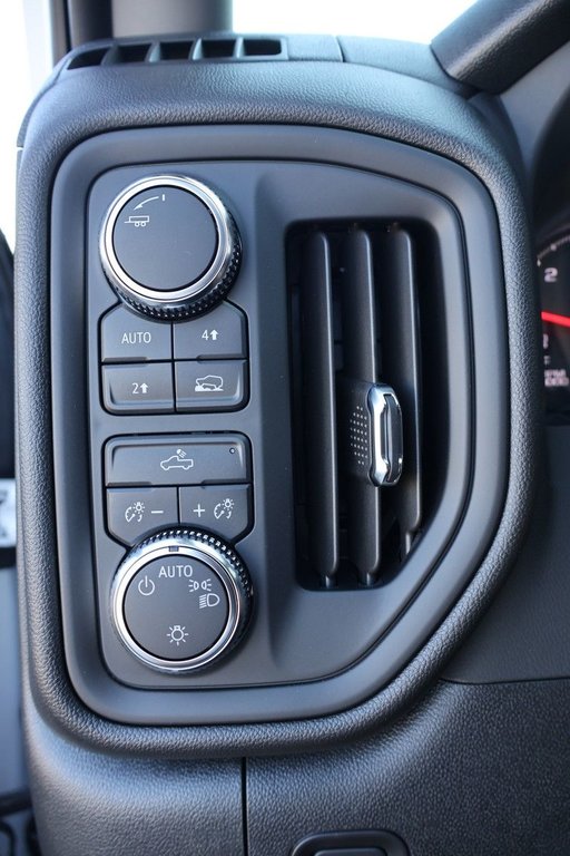 2025 GMC Sierra 1500 PRO in Terrebonne, Quebec - 16 - w1024h768px