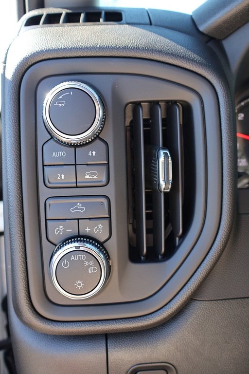 2026 GMC Sierra 1500 PRO in Terrebonne, Quebec - 16 - w1024h768px