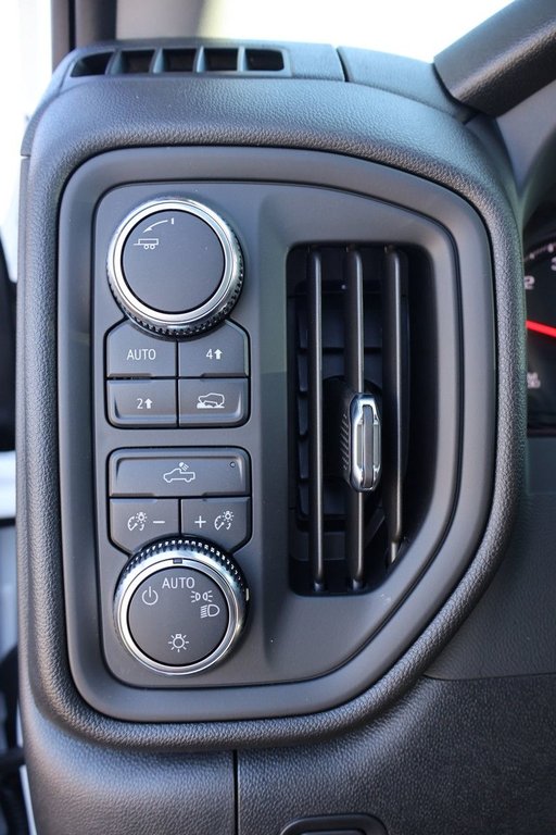 GMC Sierra 1500 PRO 2026 à Terrebonne, Québec - 17 - w1024h768px