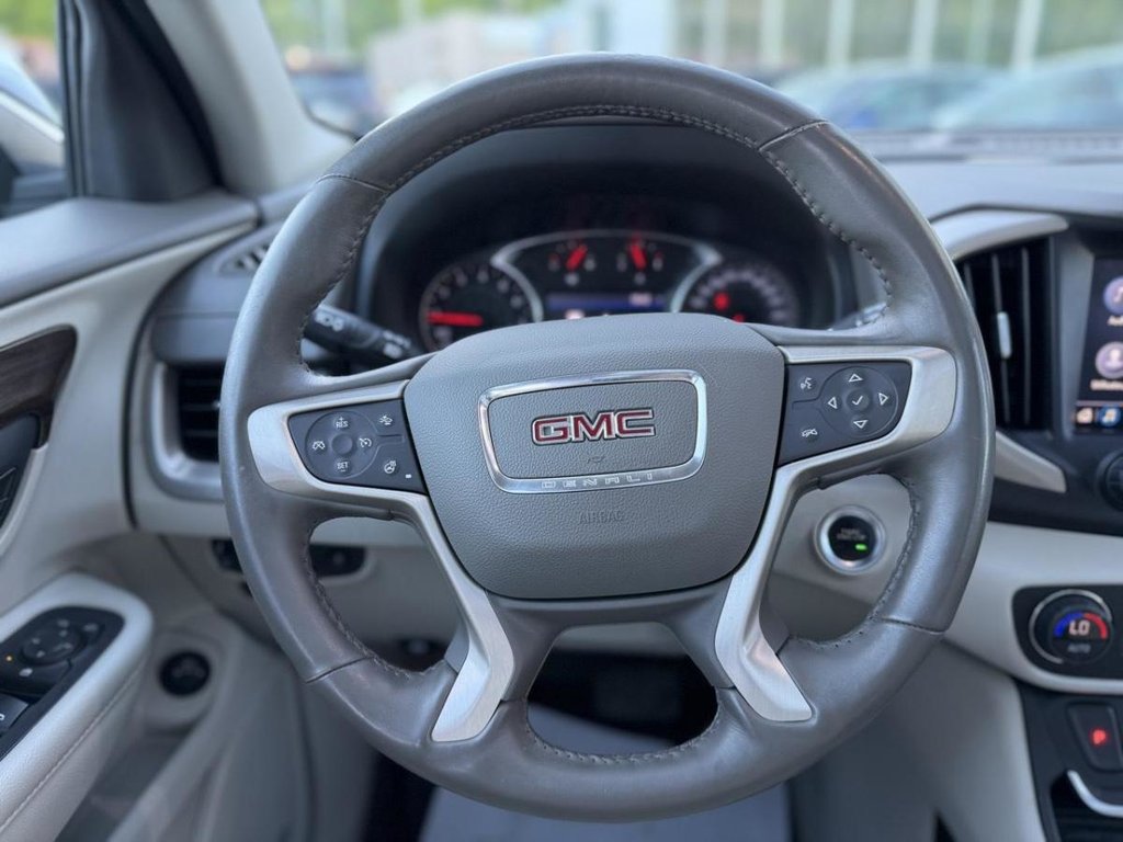 GMC Terrain Denali Cuir Toit Panoramique Bas Kiométrage 2020 à Terrebonne, Québec - 18 - w1024h768px