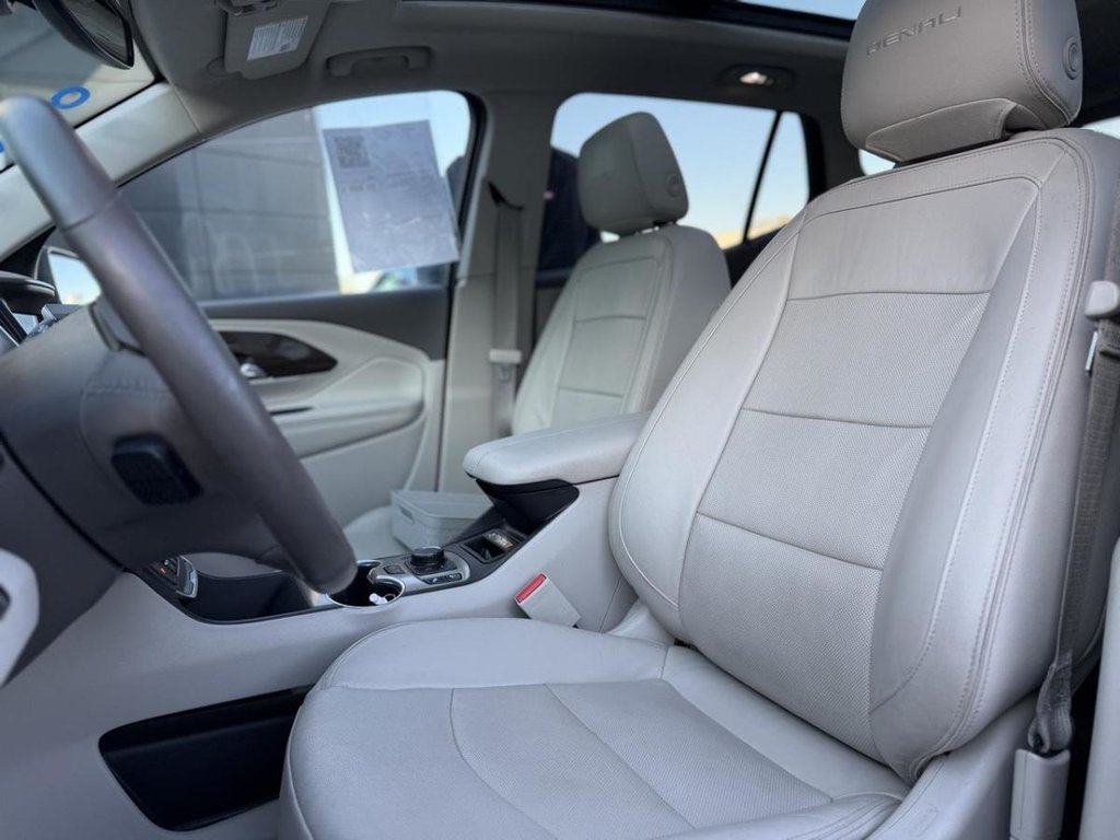 GMC Terrain Denali Cuir Toit Panoramique Bas Kiométrage 2020 à Terrebonne, Québec - 9 - w1024h768px