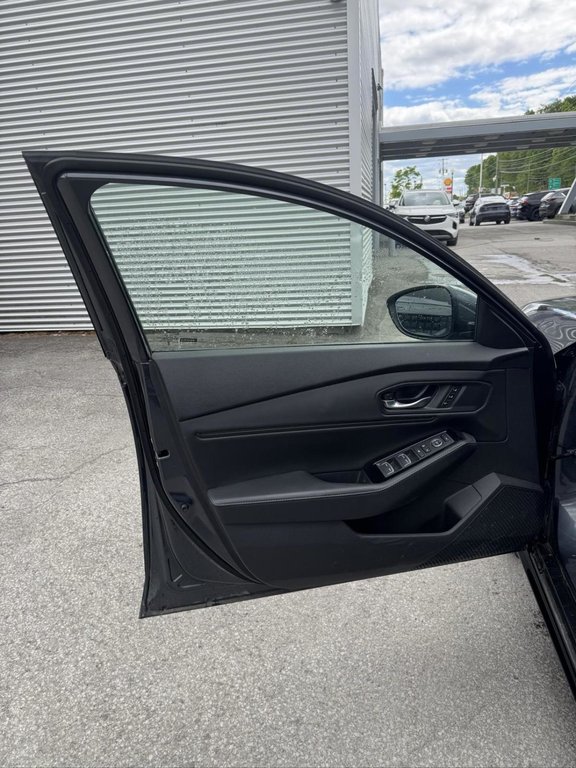 2024 Honda Accord Hybrid Touring Cuir  Toit Ouvrant in Terrebonne, Quebec - 6 - w1024h768px