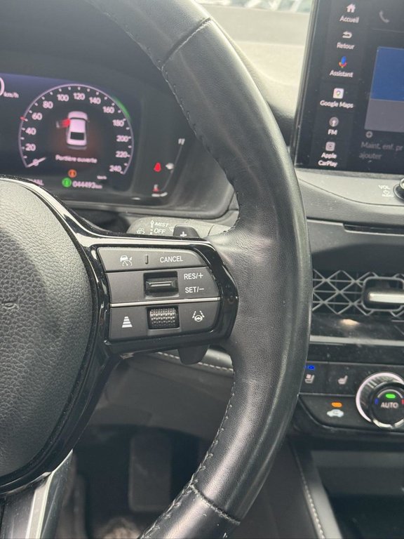 2024 Honda Accord Hybrid Touring Cuir  Toit Ouvrant in Terrebonne, Quebec - 12 - w1024h768px