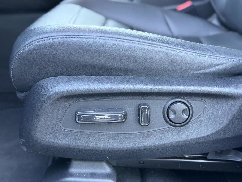 Honda CR-V EX-L AWD bas Kilométrage Cuir 2023 à Terrebonne, Québec - 8 - w1024h768px