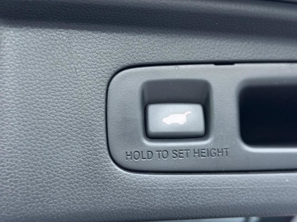 Honda CR-V EX-L AWD bas Kilométrage Cuir 2023 à Terrebonne, Québec - 23 - w1024h768px