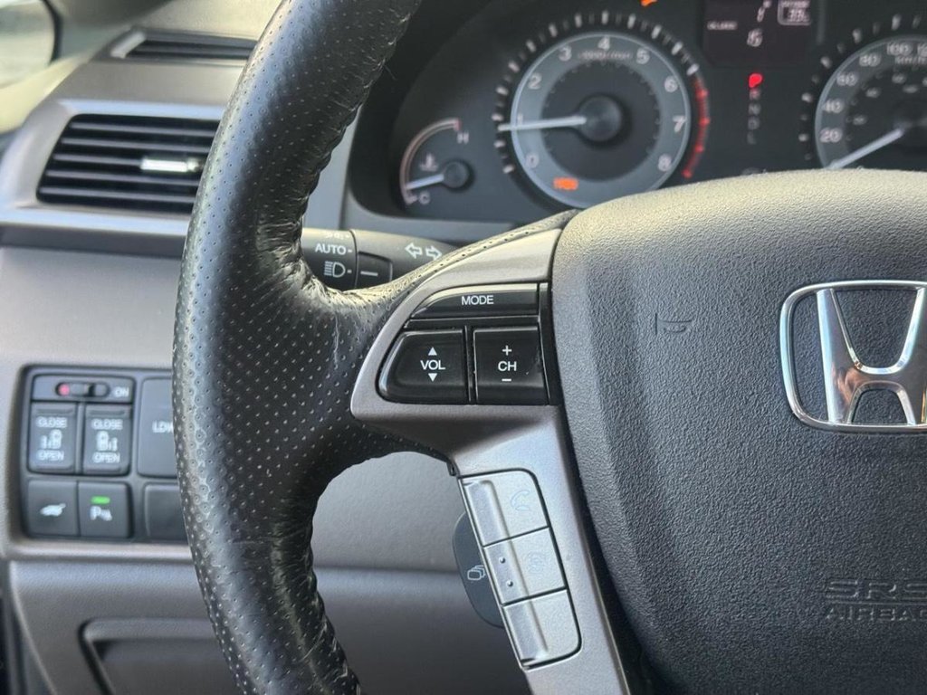 2017 Honda Odyssey EX-L Toit Ouvrant in Terrebonne, Quebec - 14 - w1024h768px