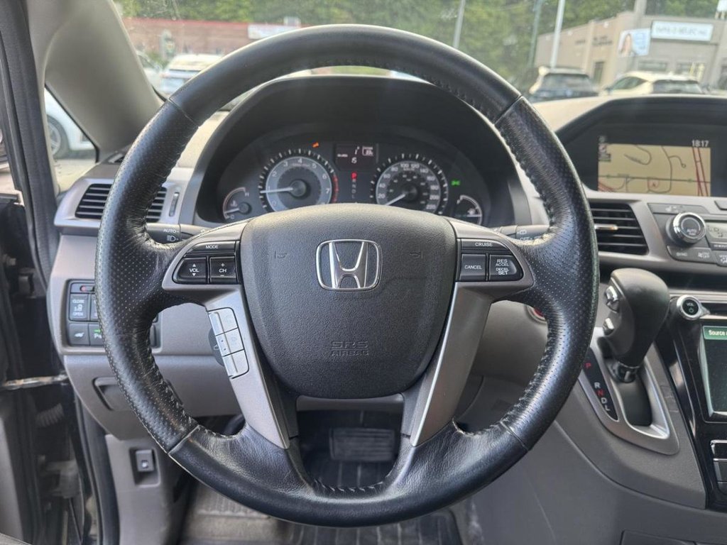 2017 Honda Odyssey EX-L Toit Ouvrant in Terrebonne, Quebec - 12 - w1024h768px
