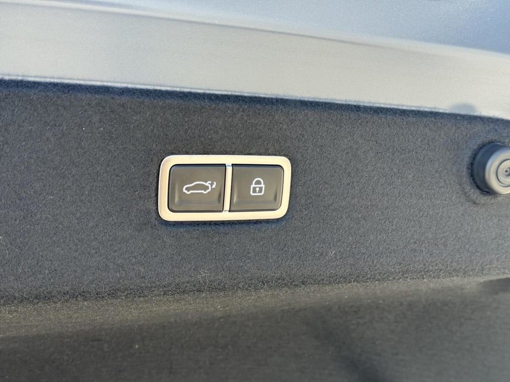 2024 Hyundai IONIQ 6 Preferred Ultimate Long Range AWD in Terrebonne, Quebec - 18 - w1024h768px