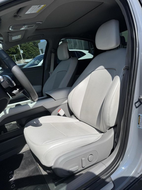 2024 Hyundai IONIQ 6 Preferred Ultimate Long Range AWD in Terrebonne, Quebec - 8 - w1024h768px