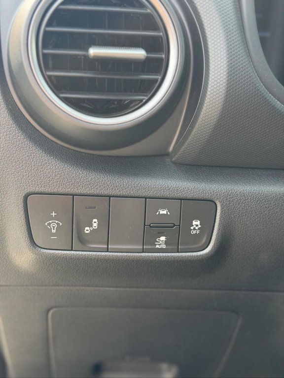 2021 Hyundai Kona Electric Preferred in Terrebonne, Quebec - 9 - w1024h768px