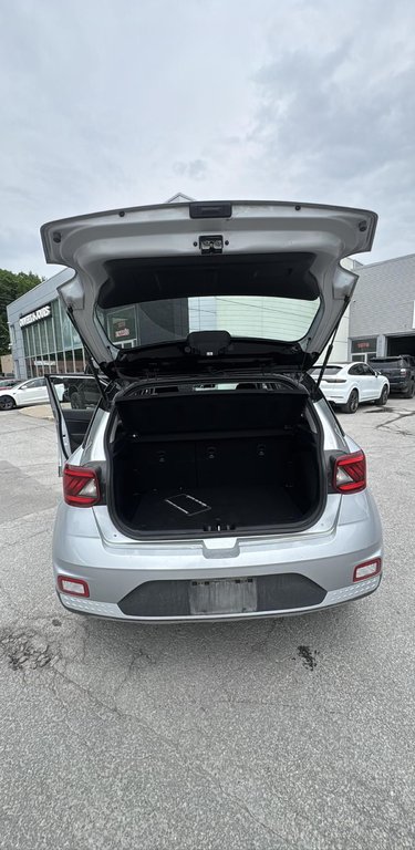 Hyundai Venue Essential Caméra De Recul Bas Kilométrage 2023 à Terrebonne, Québec - 15 - w1024h768px