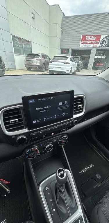 Hyundai Venue Essential Caméra De Recul Bas Kilométrage 2023 à Terrebonne, Québec - 13 - w1024h768px