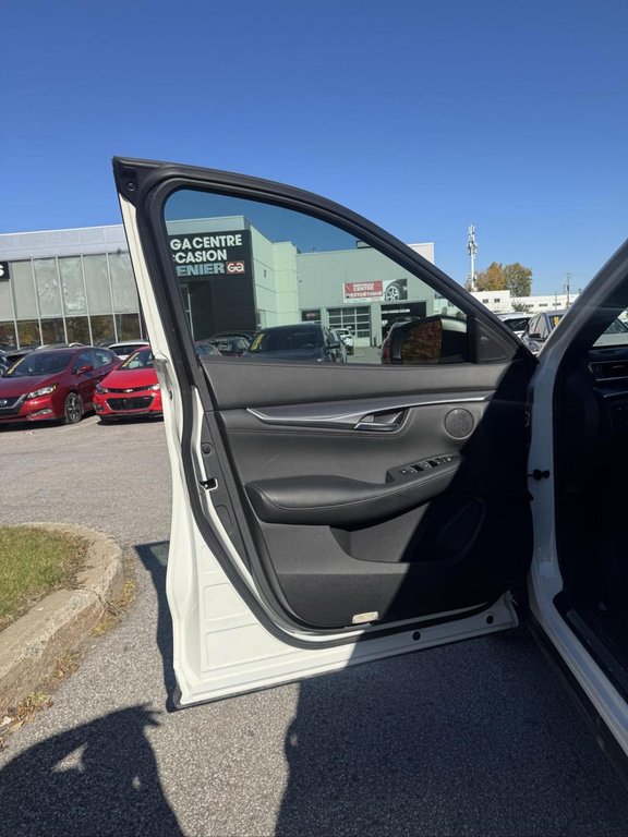 2023 Infiniti QX55 LUXE * Bas Kilométrage * in Terrebonne, Quebec - 7 - w1024h768px
