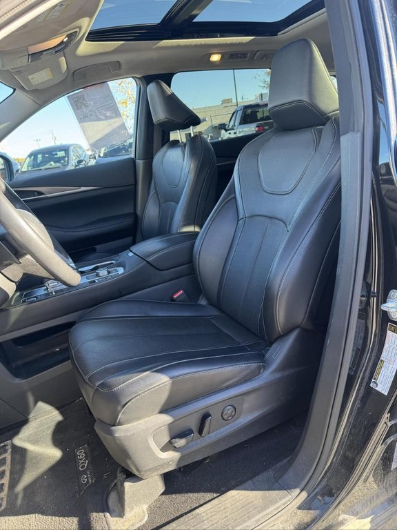 Infiniti QX60 LUXE Toit Panoramique Bas Kilométrage 2024 à Terrebonne, Québec - 8 - w1024h768px