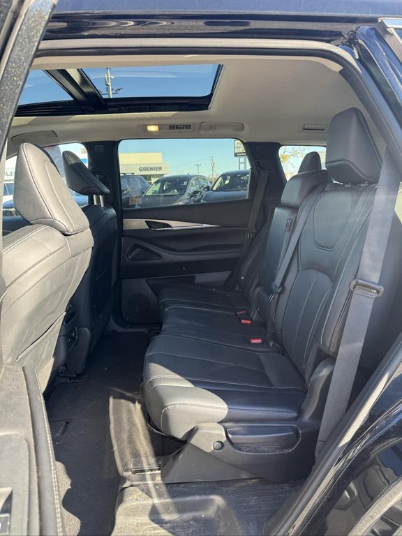 Infiniti QX60 LUXE Toit Panoramique Bas Kilométrage 2024 à Terrebonne, Québec - 9 - w1024h768px